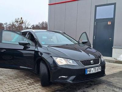 Schwarz Gebraucht 2014 Seat Leon ST Reference Kombi | 4.899 € (Fairer Preis)