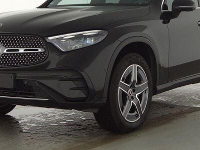 Schwarz Gebraucht 2023 Mercedes GLC220 AMG line SUV | 66.180 €