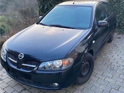 Schwarz Gebraucht 2006 Nissan Almera Kleinwagen | 1.200 € (Fairer Preis)