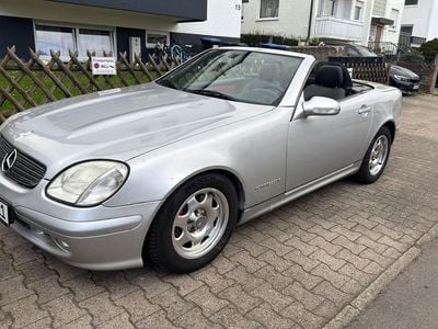Second-hand Mercedes SLK200 163 CP (119 kW) 2002 Argintiu Cabrio