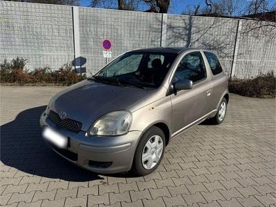 Gebraucht Toyota Yaris 65 PS (47 kW) 2004 Grau Kleinwagen