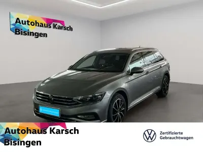 Gebraucht VW Passat Elegance 150 PS (110 kW) 2023 Pyritsilber (metallic) Kombi