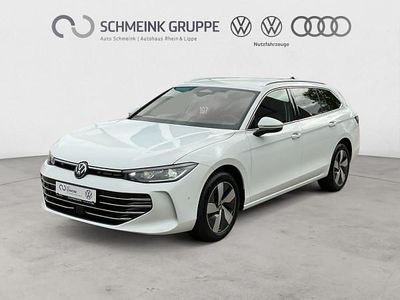 Weiß (pure white uni) Neu 2025 VW Passat Elegance Kombi | 53.381 € (Etwas zu teuer)