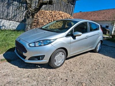 Używany Ford Fiesta Titanium 101 KM (74 kW) 2015 Srebrny Hatchback