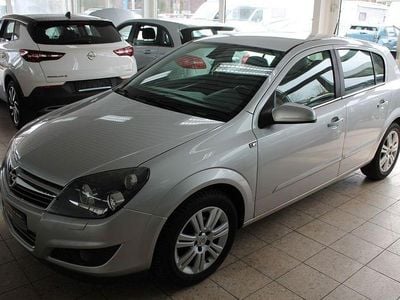 Gebraucht Opel Astra Innovation 116 PS (85 kW) 2009 Silber Limousine