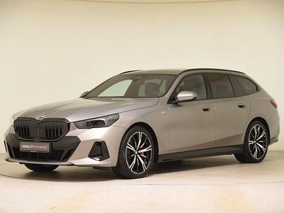 Gebraucht BMW 540 M Sport 303 PS (222 kW) 2025 Grau Kombi