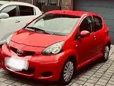 Gebraucht Toyota Aygo Basis 68 PS (50 kW) 2007 Rot Kleinwagen
