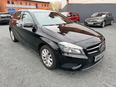 Second-hand Mercedes A180 Style 122 CP (89 kW) 2013 Negru Berlinǎ