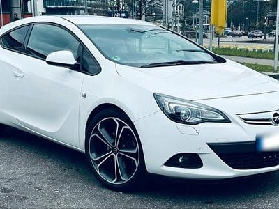 Usata Opel Astra GTC OPC 179 CV (131 kW) 2012 Bianco Coupé