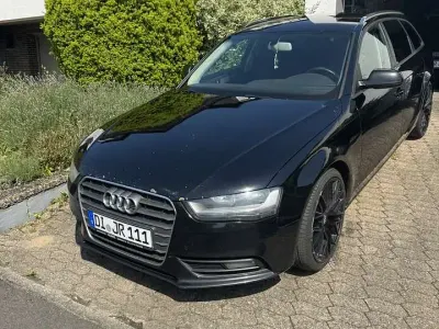 Używany Audi A4 Attraction 177 KM (130 kW) 2012 Czarny Kombi