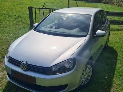 Usata VW Golf VI Trendline 80 CV (58 kW) 2009 Argento Utilitaria