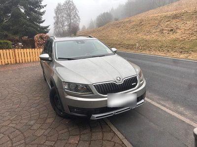 Gebraucht Skoda Octavia 185 PS (136 kW) 2015 Andere farben Kleinwagen