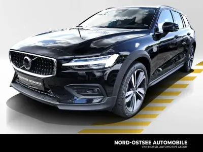 Gebraucht Volvo V60 CC Ultimate 197 PS (144 kW) 2023 Grau Kombi