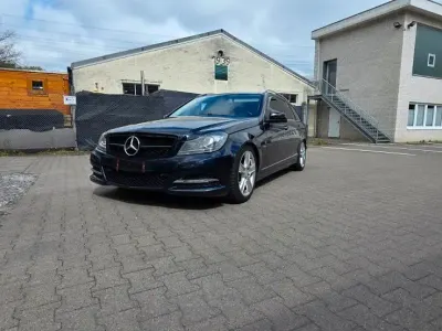 Gebraucht Mercedes C350 Avantgarde 265 PS (194 kW) 2011 Blau Limousine