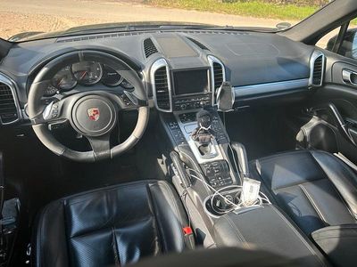 Gebraucht Porsche Cayenne 240 PS (176 kW) 2011 Schwarz SUV
