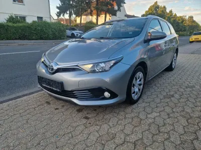 Gebraucht Toyota Auris Touring Sports Comfort 111 PS (81 kW) 2016 Grau Kombi