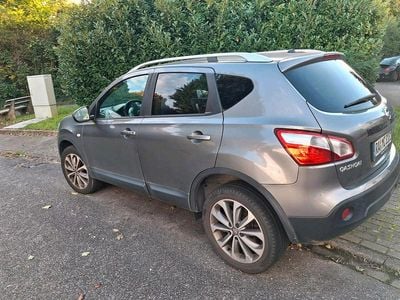 Silber Gebraucht 2013 Nissan Qashqai SUV | 5.400 € (Teuer)