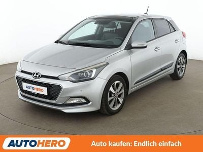 Gebraucht Hyundai i20 Style 75 PS (55 kW) 2015 Grau Kleinwagen
