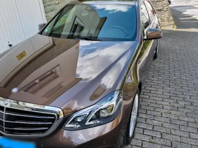 Gebraucht Mercedes E350 252 PS (185 kW) 2013 Braun Limousine