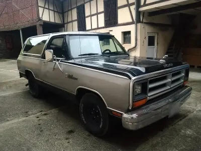 Gebraucht Dodge Ram 150 PS (110 kW) 1987 Schwarz Pickup