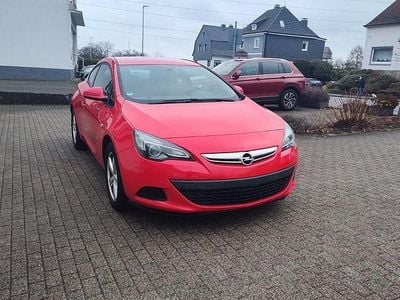 Usata Opel Astra GTC Innovation 120 CV (88 kW) 2011 Rosso Berlina