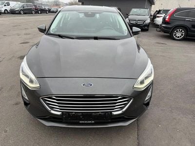 Gebraucht Ford Focus Titanium 125 PS (91 kW) 2019 Grau Limousine