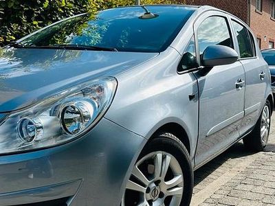 Grau Gebraucht 2007 Opel Corsa Cosmo Limousine | 1.450 € (Guter Preis)