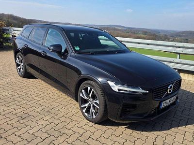 Second-hand Volvo V60 R-Design 349 CP (256 kW) 2022 Negru Break
