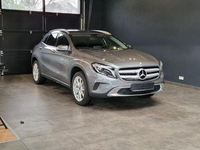 Grau Gebraucht 2016 Mercedes GLA200 Urban SUV | 17.899 € (Fairer Preis)