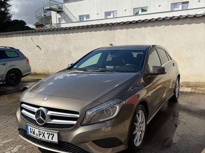 Gebraucht Mercedes A200 136 PS (100 kW) 2012 Braun Limousine