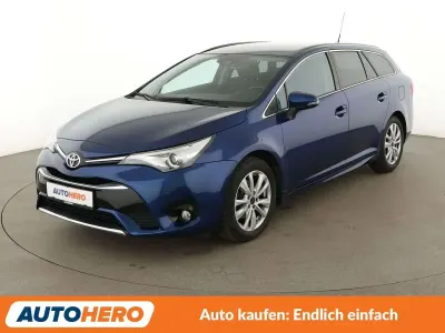 Gebraucht Toyota Avensis Edition-S 147 PS (108 kW) 2017 Dark blue Kombi
