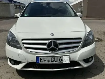 Gebraucht Mercedes B200 136 PS (100 kW) 2012 Kleinwagen