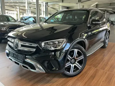 Gebraucht Mercedes GLC220 194 PS (142 kW) 2022 Obsidianschwarz  metalliclack SUV