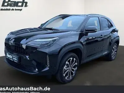 Neu Toyota Yaris Cross 130 PS (95 kW) 2026 Schwarz SUV