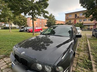 BMW 523