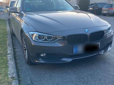 Gebraucht BMW 320 Efficient Dynamics 170 PS (125 kW) 2014 Braun Limousine