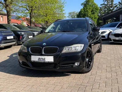 Gebraucht BMW 318 Comfort Edition 143 PS (105 kW) 2010 Schwarz Kombi