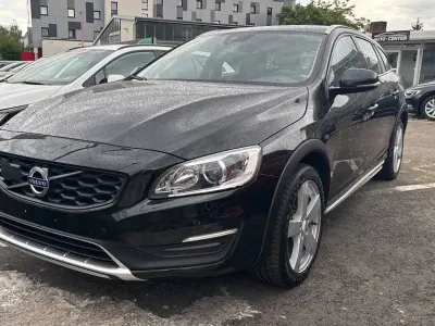 Gebraucht Volvo V60 CC 150 PS (110 kW) 2017 Schwarz Kombi