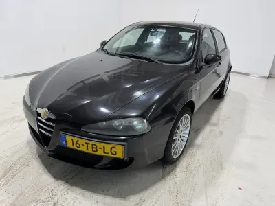 Gebraucht Alfa Romeo 147 120 PS (88 kW) 2006 Schwarz Kleinwagen