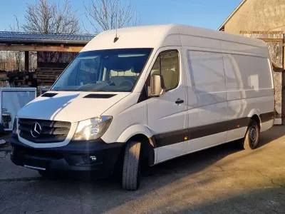 Używany Mercedes Sprinter 163 KM (119 kW) 2016 Biały Van