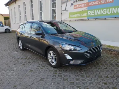 Gebraucht Ford Focus Titanium 120 PS (88 kW) 2021 Grau Limousine