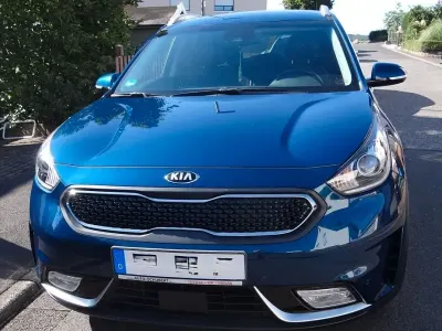 Gebraucht Kia Niro Spirit 141 PS (103 kW) 2017 Blau SUV