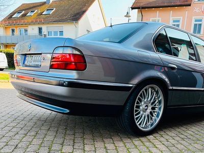 Gebraucht BMW 728 193 PS (141 kW) 1997 Silber Limousine