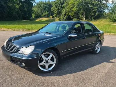 Gebraucht Mercedes C320 218 PS (160 kW) 2001 Blau Limousine