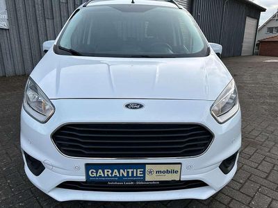 Gebraucht Ford Tourneo Courier Titanium 101 PS (74 kW) 2019 Frostweiß Van / Kleinbus