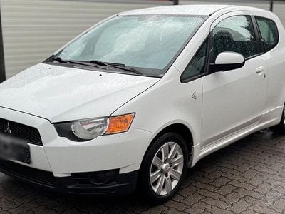Weiß Gebraucht 2012 Mitsubishi Colt Limousine | 3.400 € (Fairer Preis)