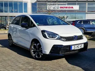 Gebraucht Honda Jazz Advance 122 PS (89 kW) 2025 Platinum white Kleinwagen