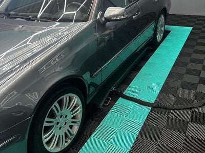 Mercedes E320