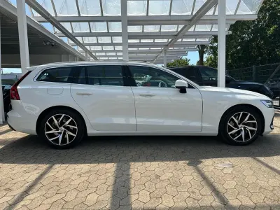 Gebraucht Volvo V60 Inscription 253 PS (186 kW) 2020 Weiß Kombi