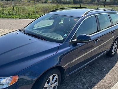 Usado Volvo V70 Momentum 136 HP (100 kW) 2013 Azul Carrinha